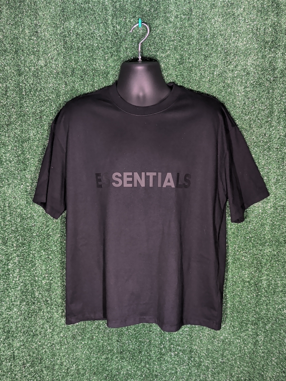 Fear of God Essentials Men's Graphic T-Shirt Round Neck Size Medium Black